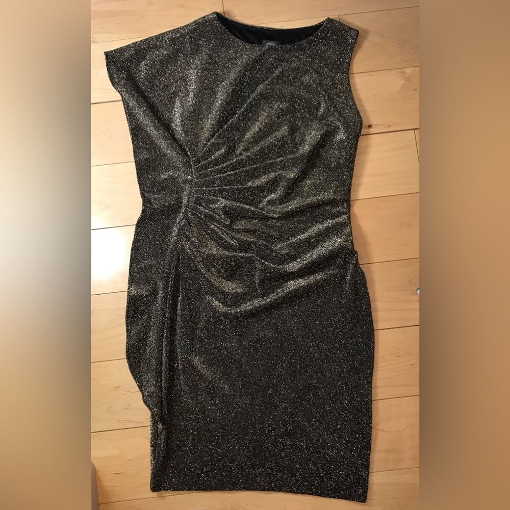 Vince Camuto gold shimmer sz 6 one sided ruffle round neck sheath dress evening